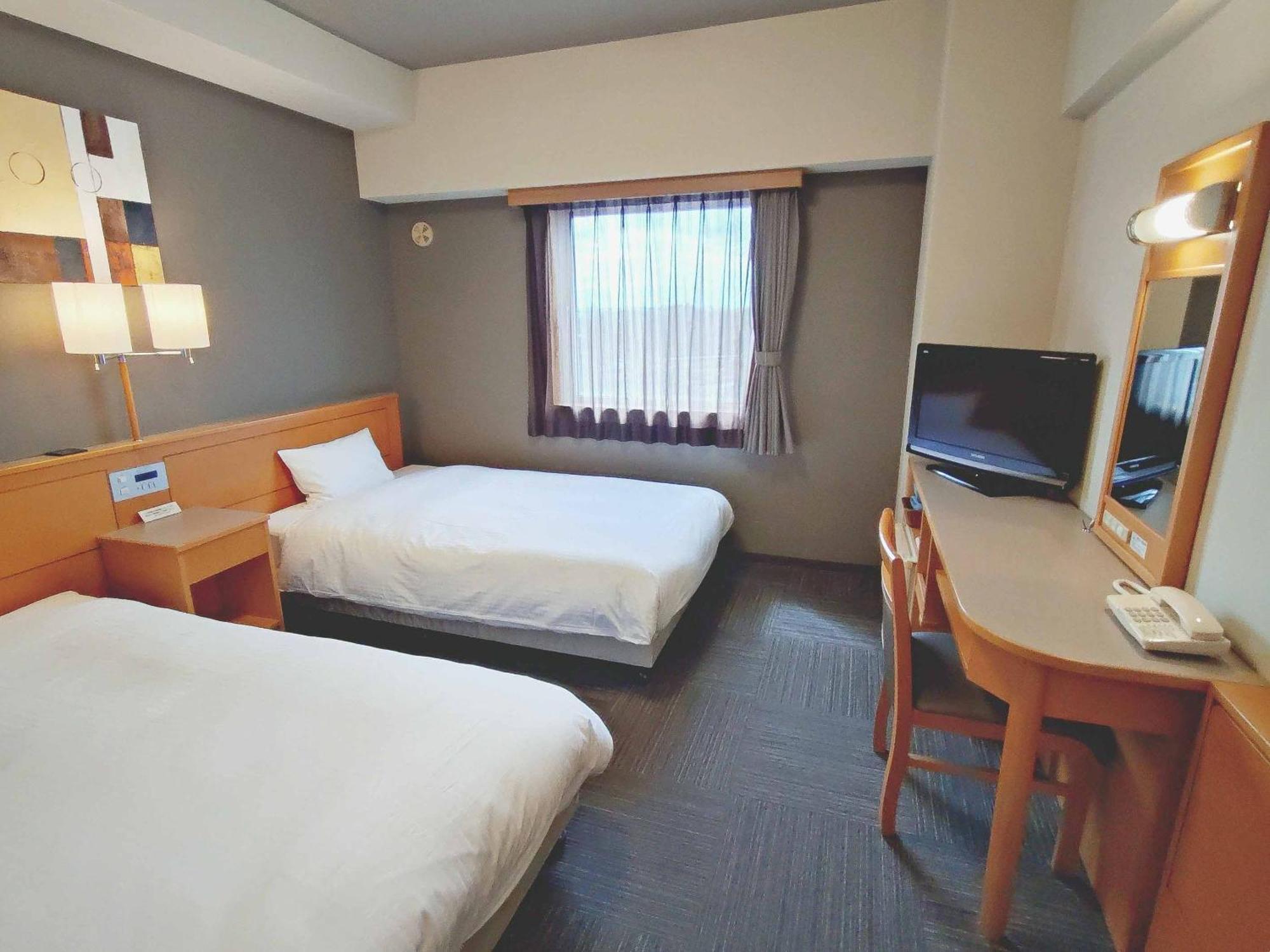 Hotel Route-Inn Toyokawa Inter Eksteriør bilde