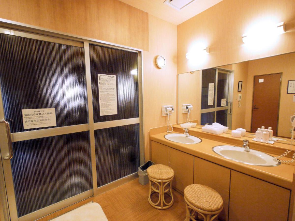 Hotel Route-Inn Toyokawa Inter Eksteriør bilde